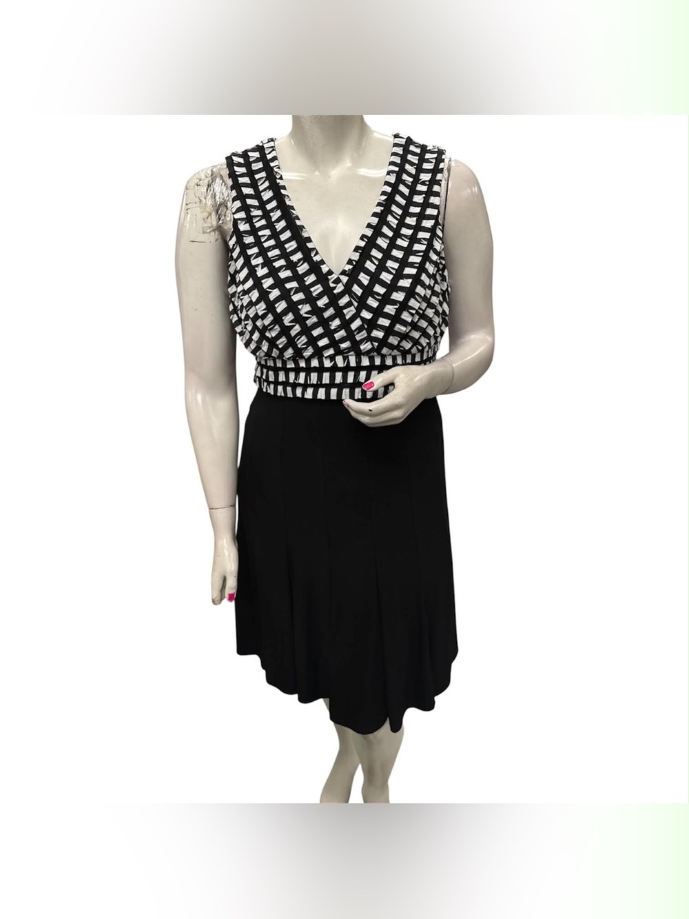 Laura Sleeveless Black Dress with Black-and-White Geometric Bodice Size XL